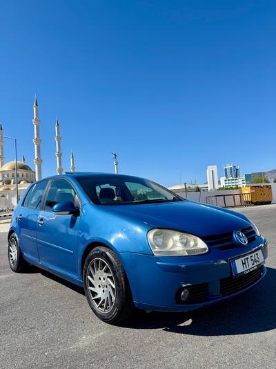 Volkswagen Golf — 2