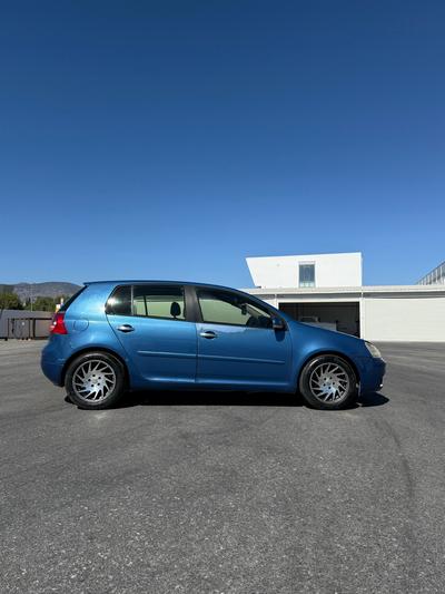 Volkswagen Golf — 4