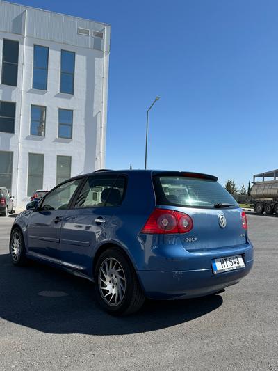 Volkswagen Golf — 6