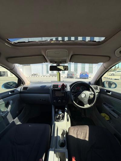 Volkswagen Golf — 9