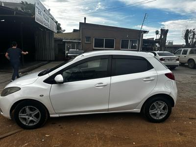 Mazda Demio — 1