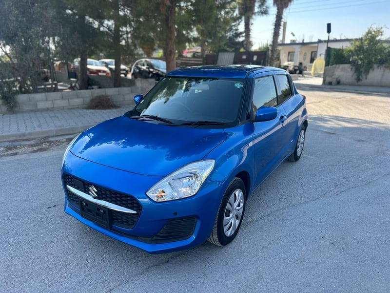 Suzuki Swift — 1/5