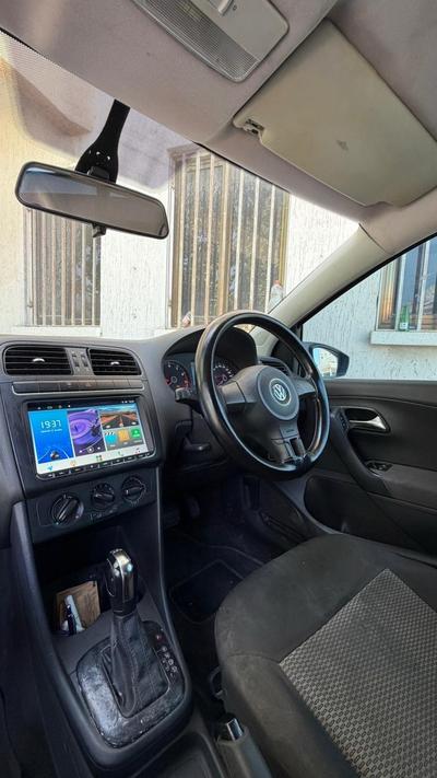 Volkswagen Polo — 4