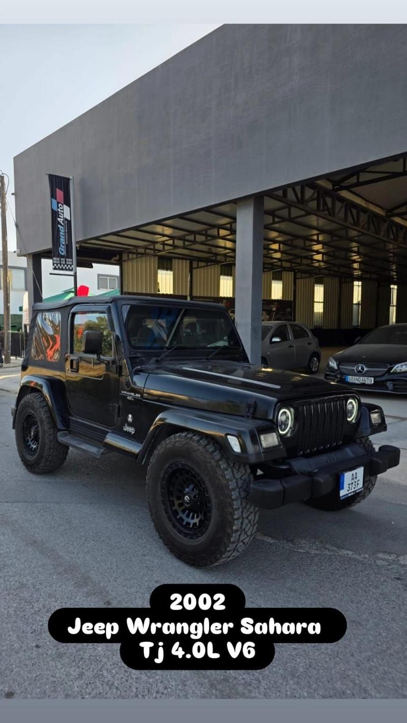 Jeep Wrangler — 1/3