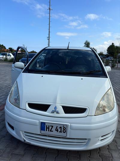 Mitsubishi Colt — 1