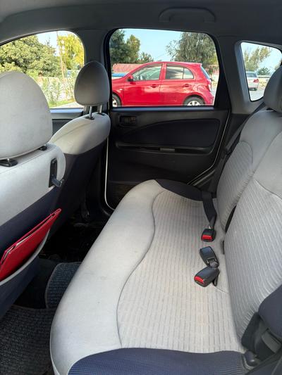 Mitsubishi Colt — 3