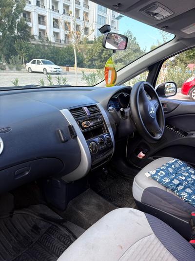 Mitsubishi Colt — 4