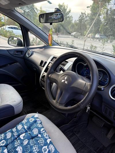Mitsubishi Colt — 7