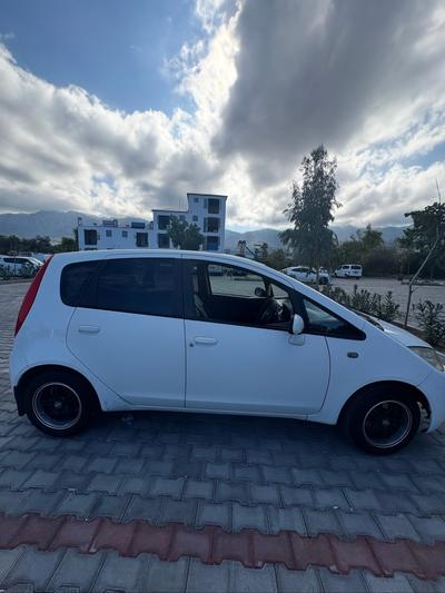 Mitsubishi Colt — 8