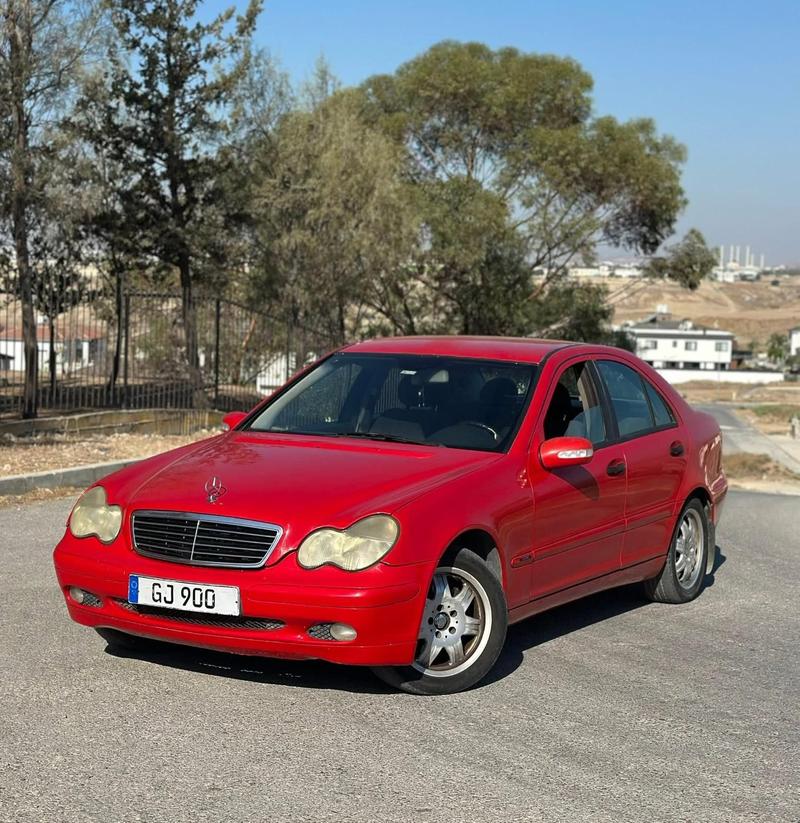 Mercedes-Benz C 180 — 1/4
