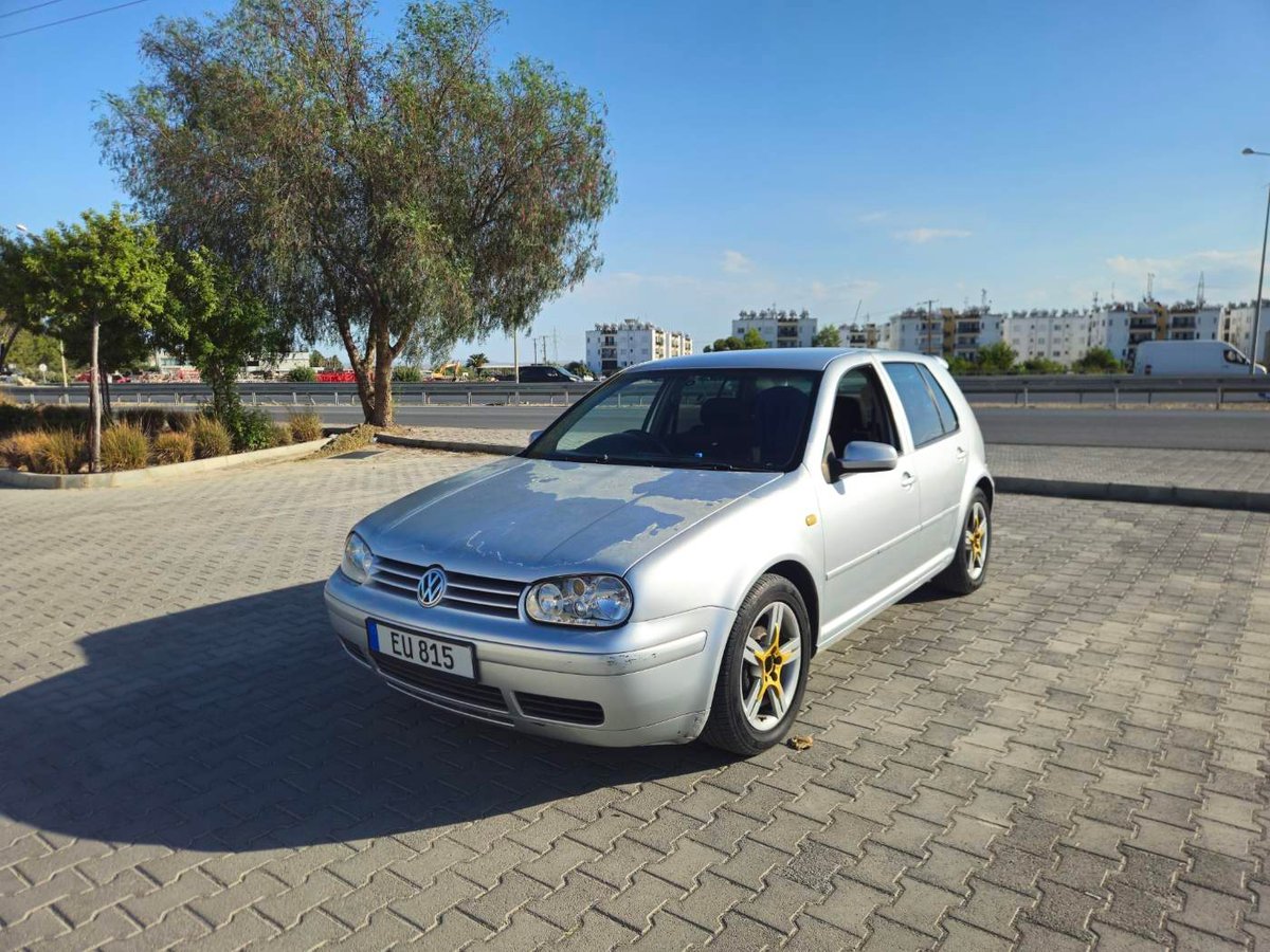 2000 Volkswagen Golf 2
