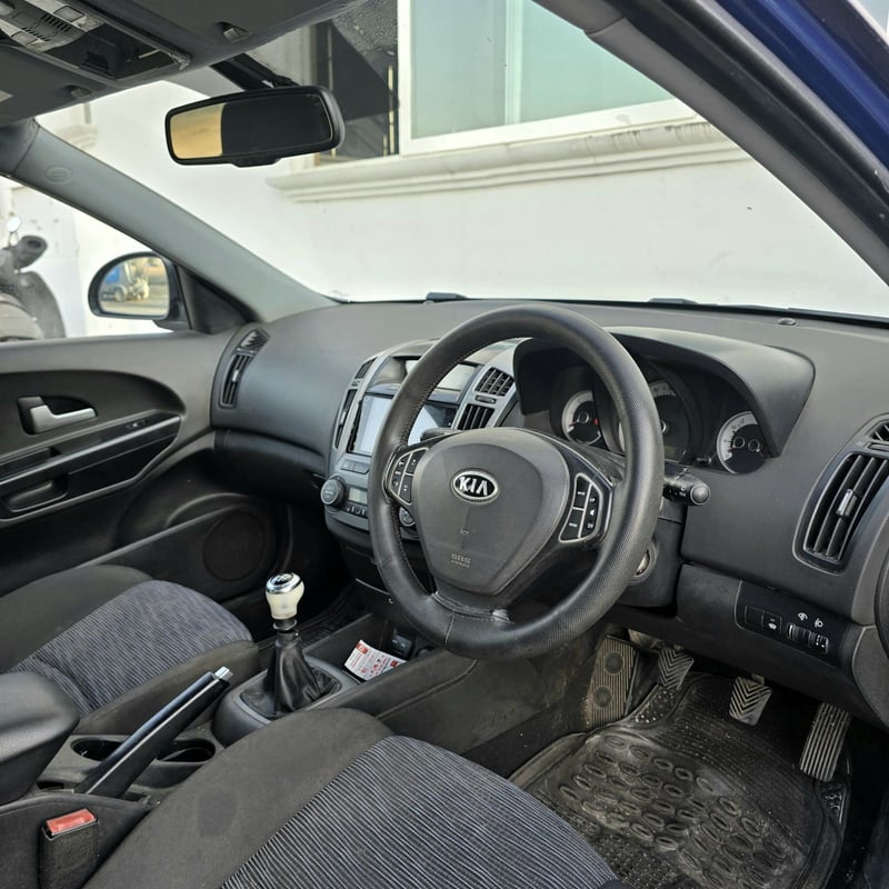 Kia Ceed — 8