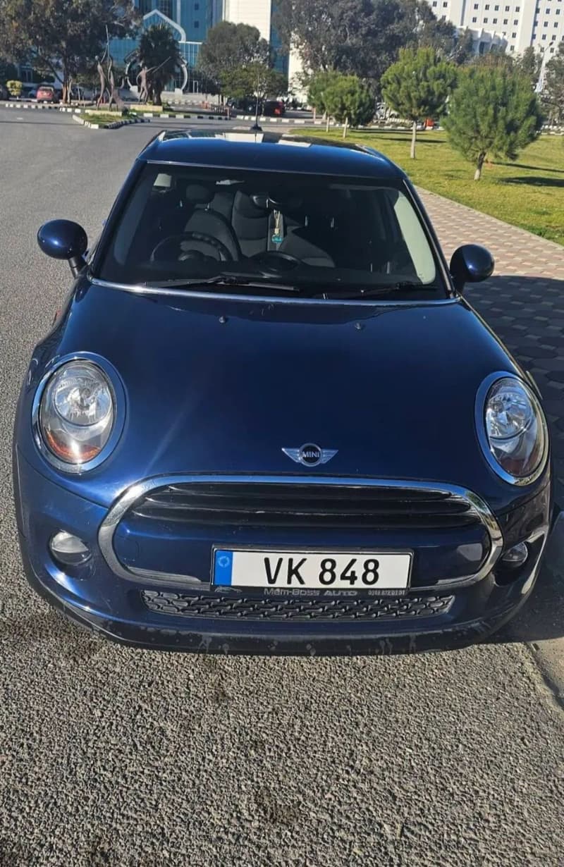Mini Cooper — 1/5
