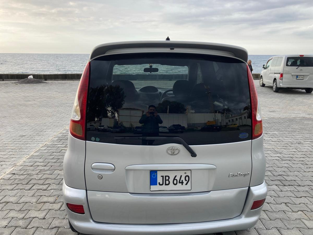 2003 Toyota Funcargo 3