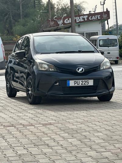 Toyota Vitz — 3