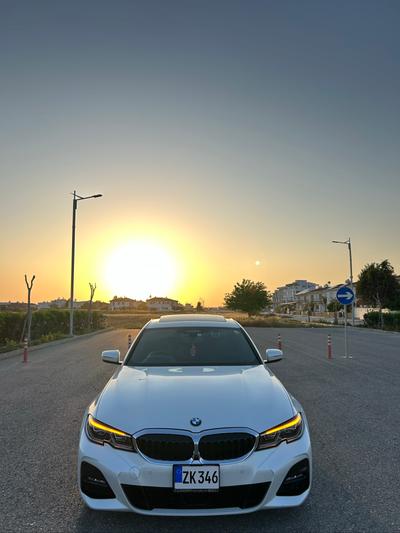 BMW 320i — 2