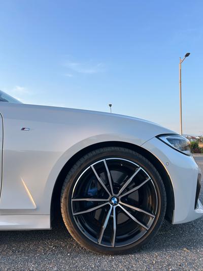 BMW 320i — 9