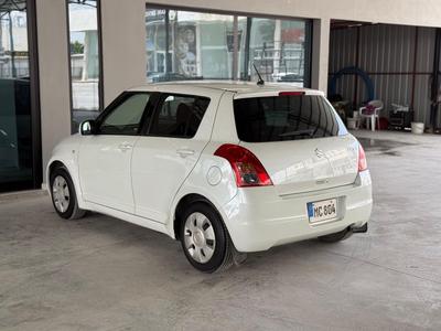 Suzuki Swift — 3