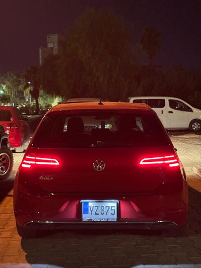 Volkswagen Golf — 2