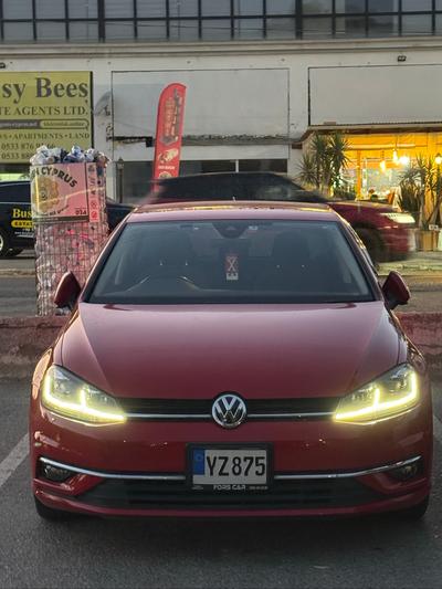 Volkswagen Golf — 3