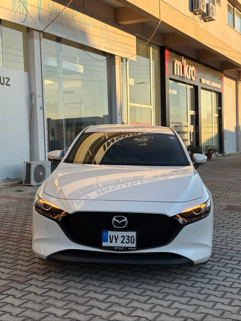 Mazda 3 — 3