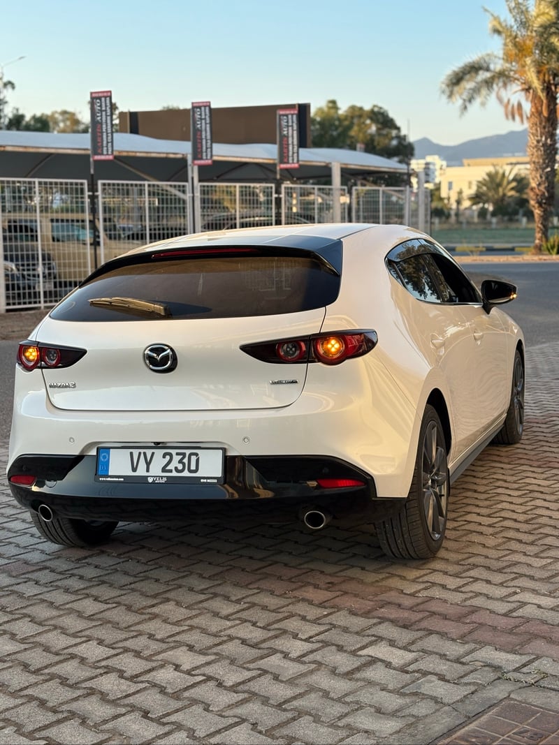 Mazda 3 — 4