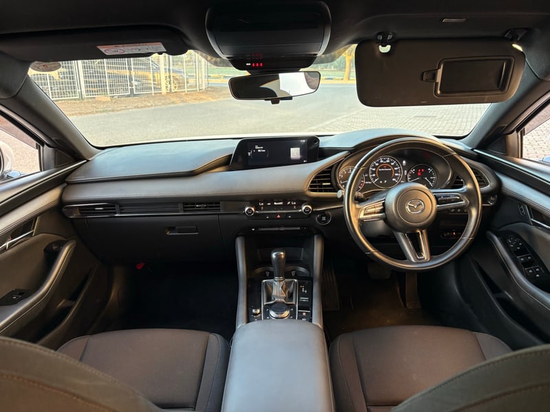 Mazda 3 — 6