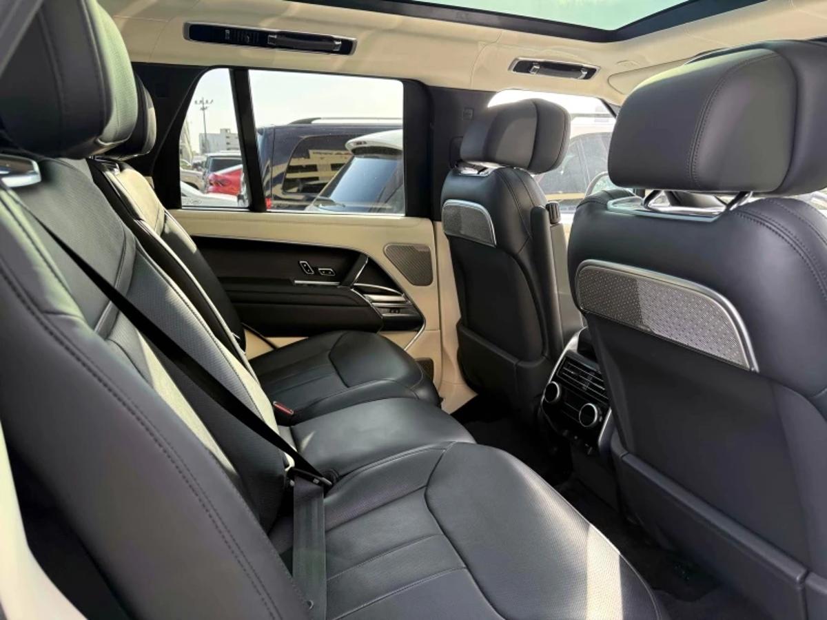 2024 Land Rover Range Rover Autobiography 10