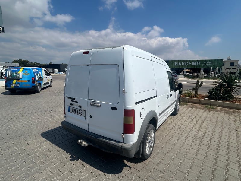 Ford Transit Connect — 3