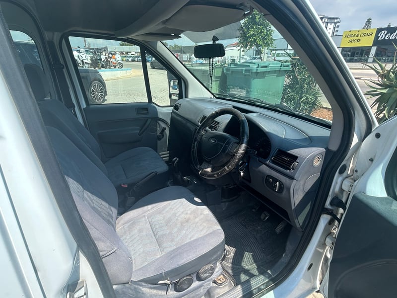 Ford Transit Connect — 7