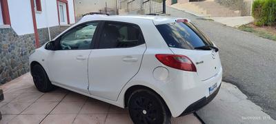Mazda Demio — 3