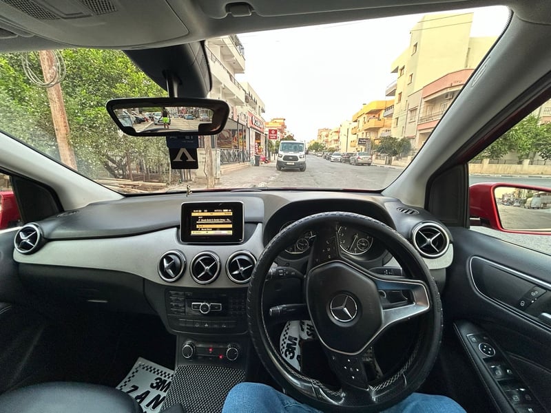 Mercedes-Benz B 180 — 4
