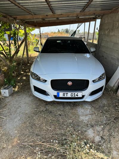 Jaguar XE — 1