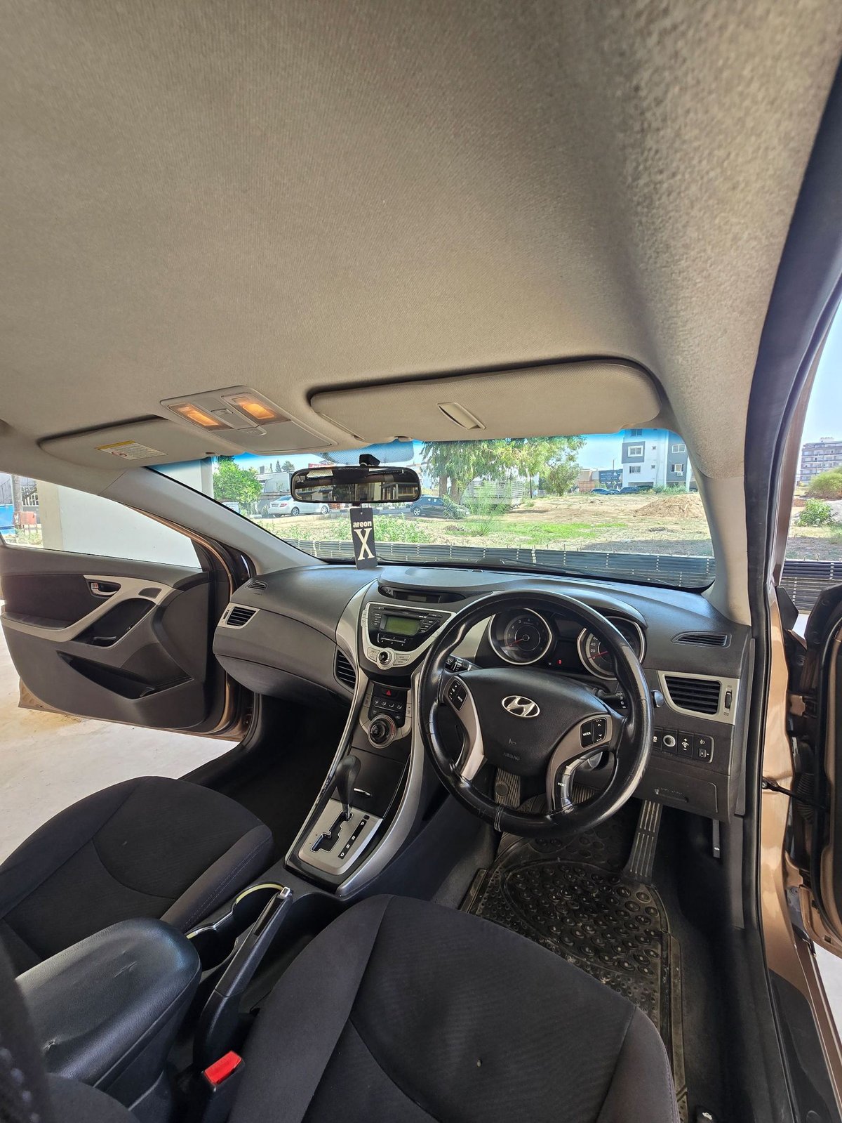 2013 Hyundai Elantra 8