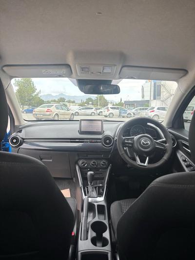 Mazda Demio — 6