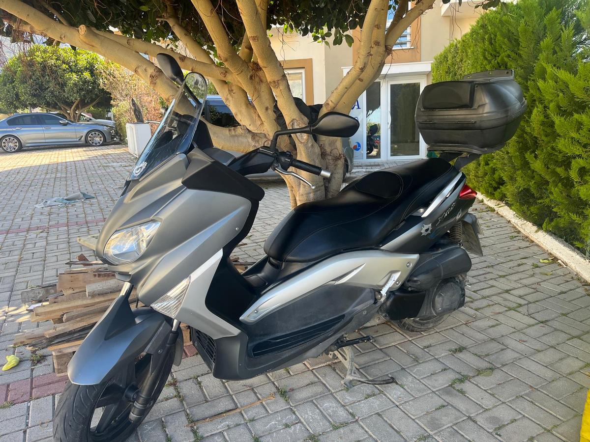 2013 Yamaha X-Max 250 3