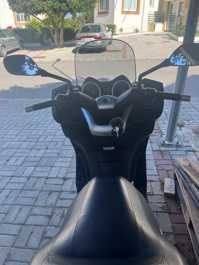 Yamaha X-Max 250 — 4