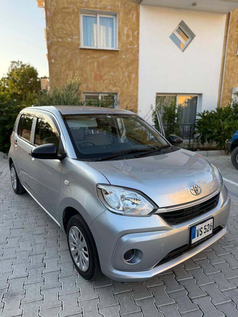 Toyota Passo — 1/8