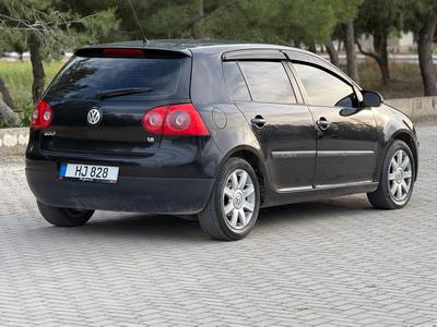 Volkswagen Golf — 4