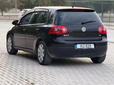 Volkswagen Golf — 5