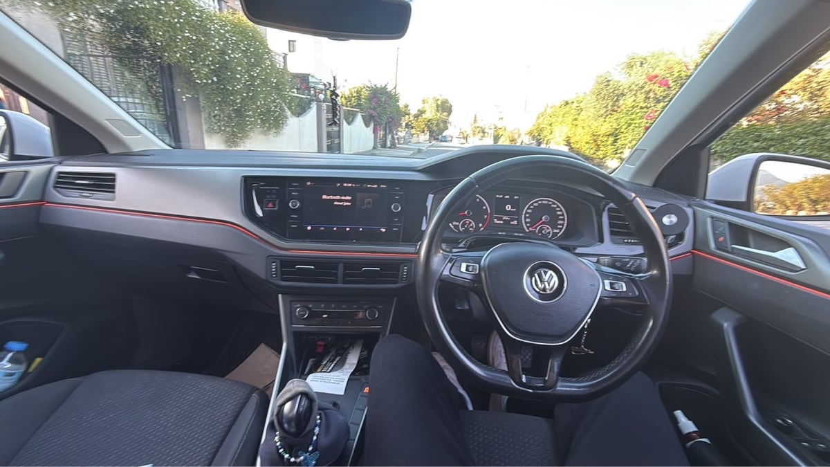2018 Volkswagen Polo 5