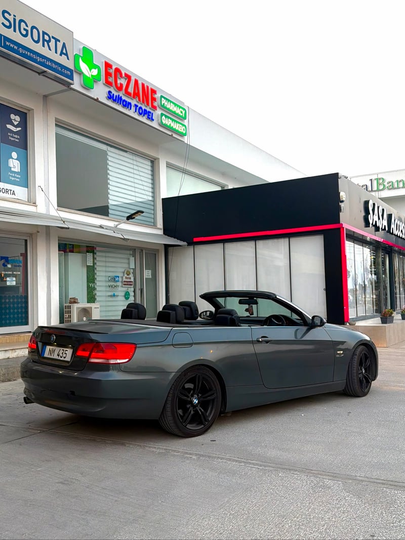 BMW 320i Cabrio — 2