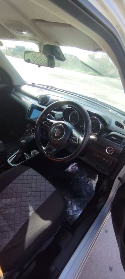 Suzuki  Swift — 3