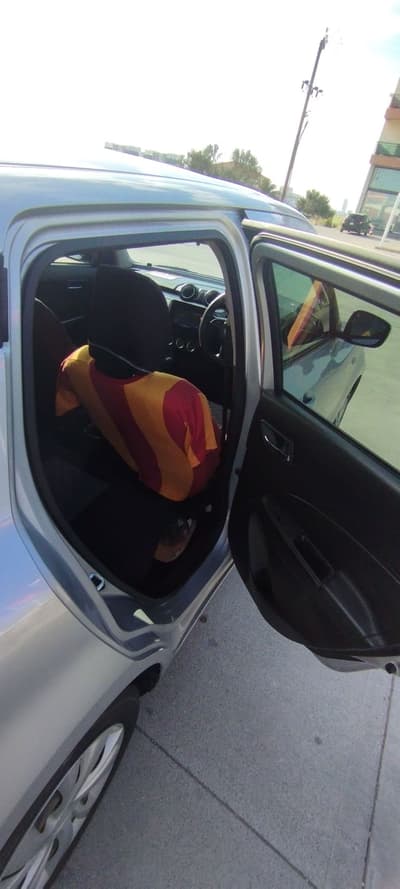 Suzuki  Swift — 5