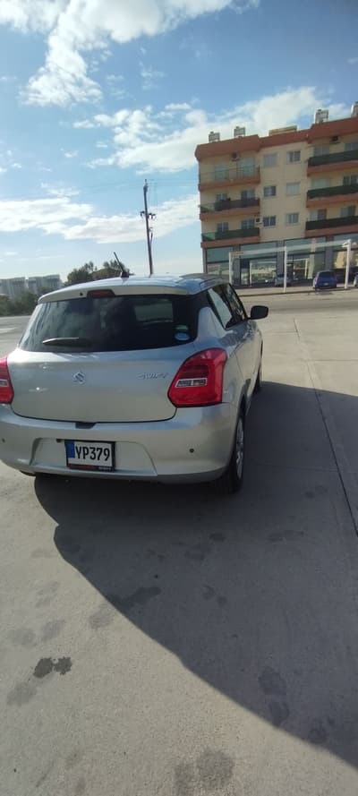 Suzuki  Swift — 8