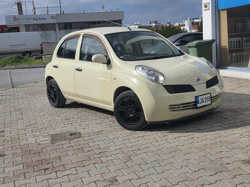 Nissan March — 1/4