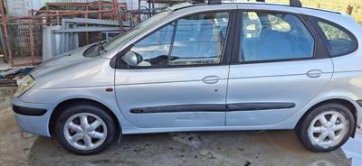 Renault Scenic — 4
