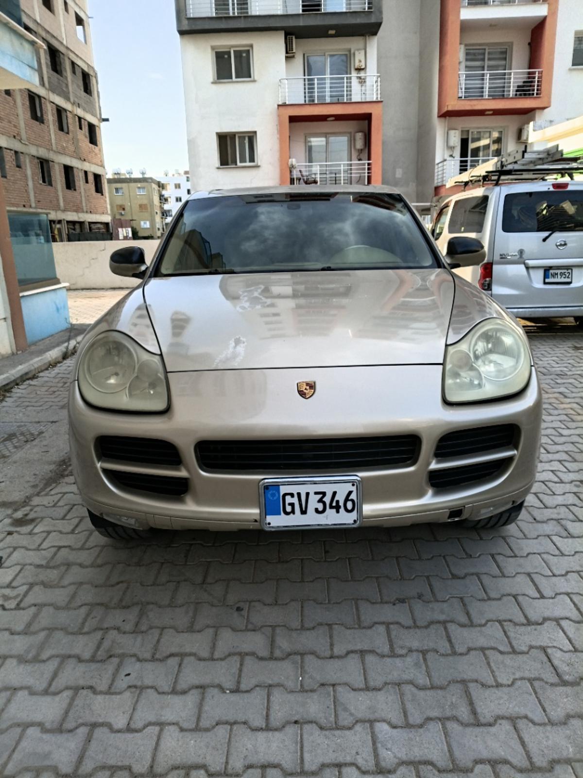 2005 Porsche Cayenne