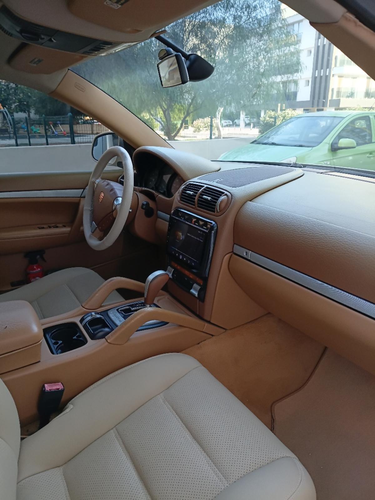 2005 Porsche Cayenne 5
