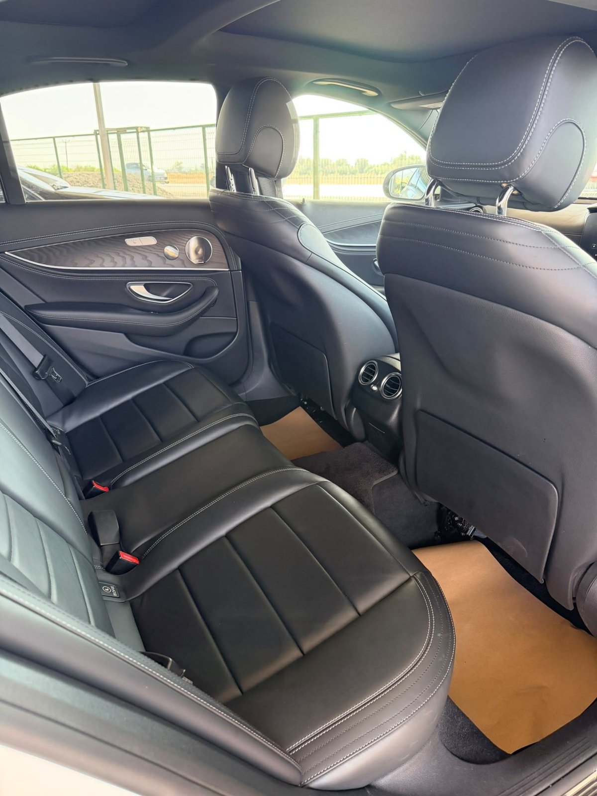 2022 Mercedes-Benz E 220d 6
